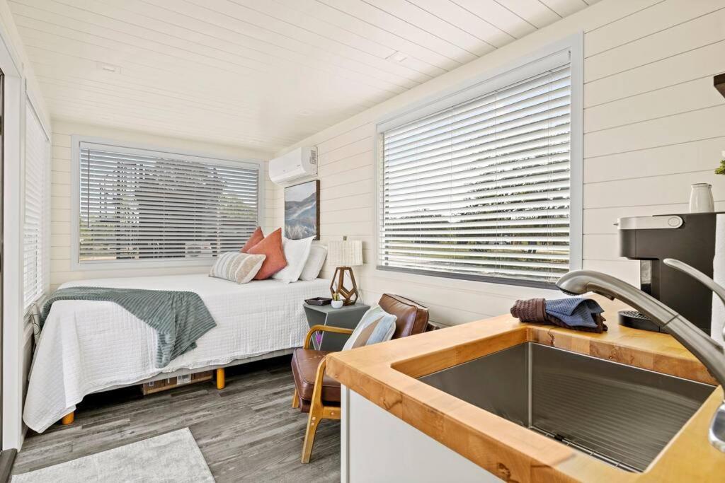New The Sunset Luxury Container Home Fredericksburg Eksteriør billede