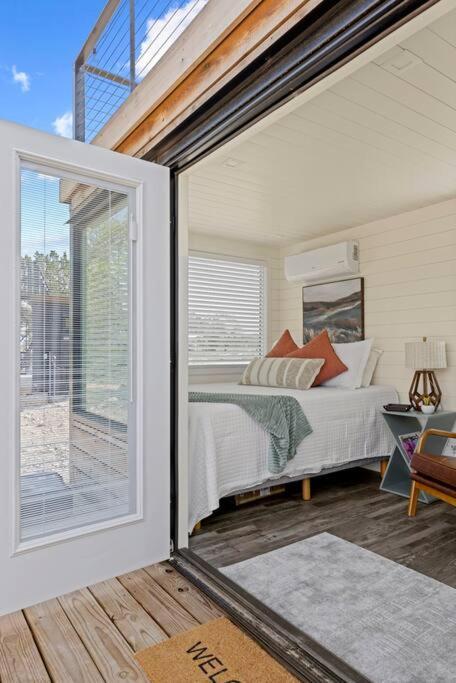 New The Sunset Luxury Container Home Fredericksburg Eksteriør billede