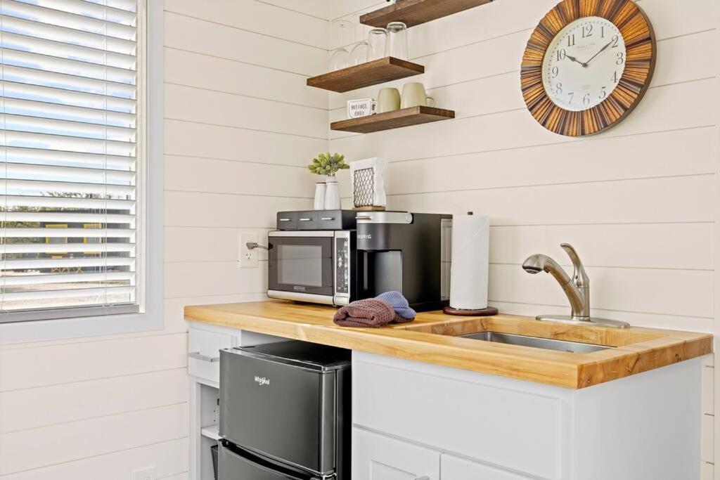 New The Sunset Luxury Container Home Fredericksburg Eksteriør billede