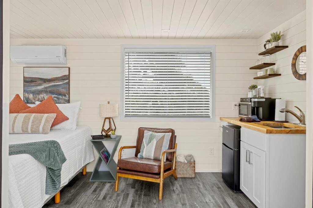 New The Sunset Luxury Container Home Fredericksburg Eksteriør billede
