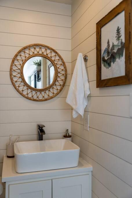 New The Sunset Luxury Container Home Fredericksburg Eksteriør billede
