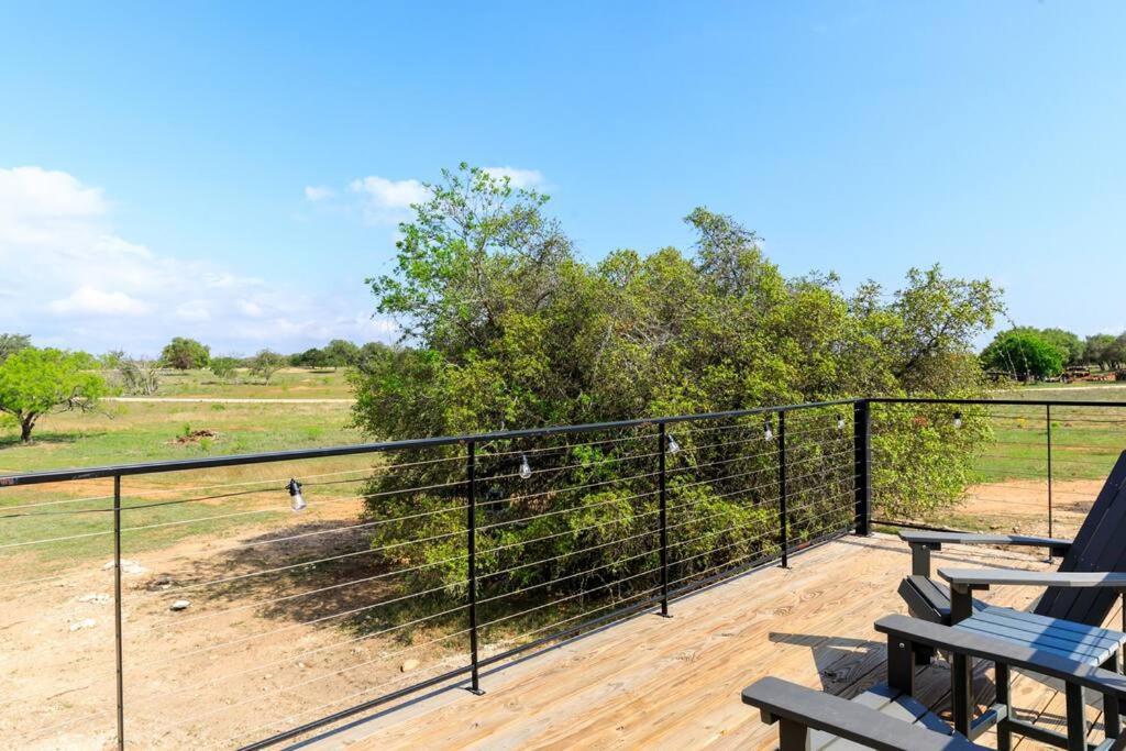 New The Sunset Luxury Container Home Fredericksburg Eksteriør billede